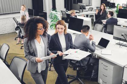 Estas listas, elaboradas por Forbes, distinguen a las empresas según su tamaño (Canva)