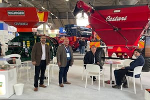 Empresarios argentinos en la feria internacional de la maquinaria agrícola en Bolonia, Italia