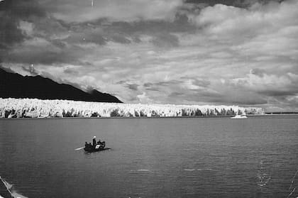 En 1899, mientras cada punto geográfico podía inclinar la balanza diplomática, bautizar “Perito Moreno” al glaciar fue, además de justo, bastante estratégico