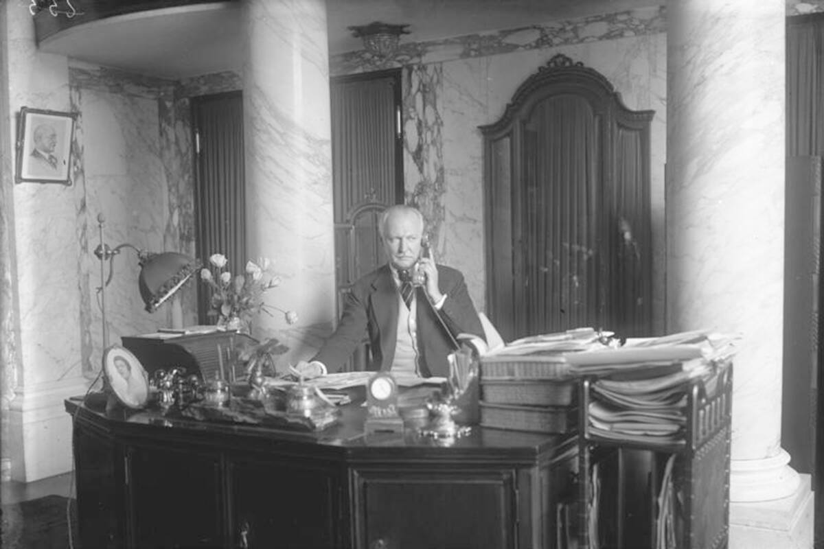 En 1921, Louis Adlon se hizo cargo del hotel luego de la muerte de su padre