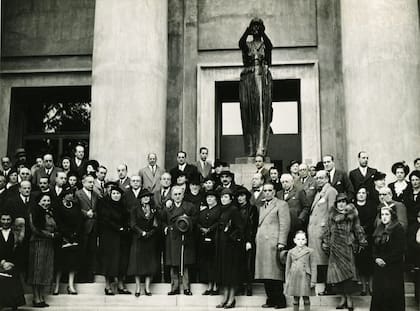 En 1938 la obra estuvo lista y fue presentada en el Museo Nacional de Bellas Artes.