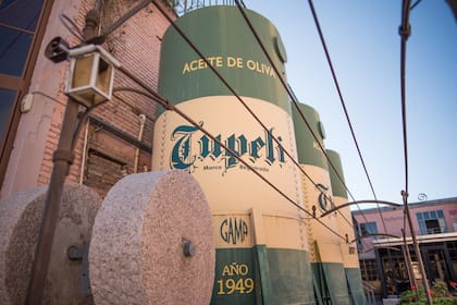 En 1949 se inauguró Tupelí, la fábrica de aceite de oliva
