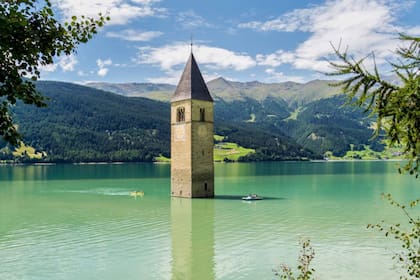 En 1950, Curon quedó sumergido bajo el agua