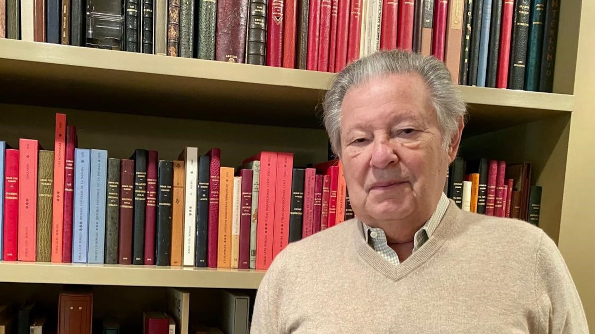 En 1960, Tito Lowenstein visitó una fabrica de hamburguesas en Estados Unidos. Seis meses después fundó Paty. A mediados de los 70, en Bariloche, frente a una fila interminable de esquiadores que esperaban por subir a una telesilla, comprendió que había un mercado insatisfecho. En 1983 inauguró Las Leñas.