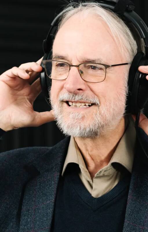 En 1982 no había tecnología para juzgar mediante IA el resultado de un algoritmo, así que el trabajo de Brandenburg y su equipo consistía en escuchar una y otra vez las muestras originales y las comprimidas. Cuando parecían tener todo atado, ocurrió algo imprevisto
