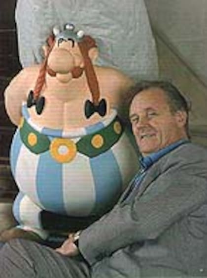 Albert Uderzo junto a Obelix