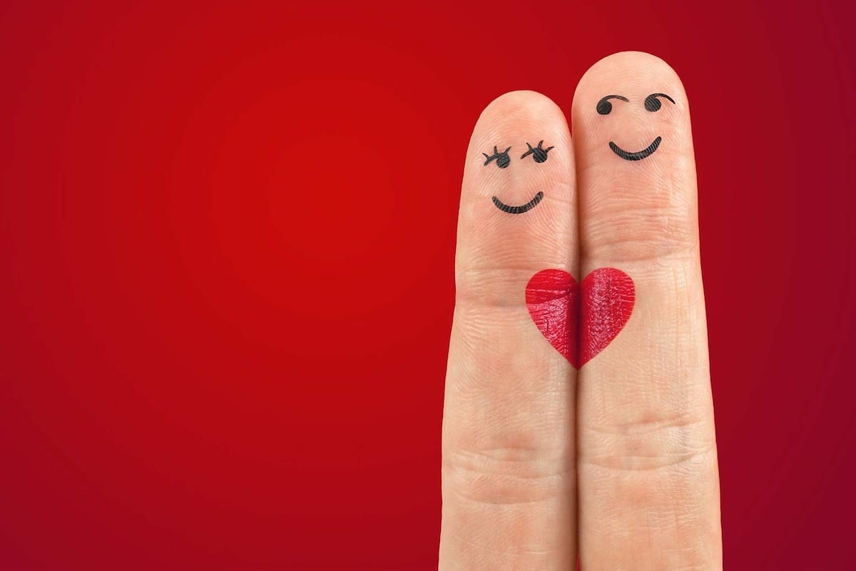 En 1997, un psicólogo estadounidense planteó un estudio con 36 preguntas para acelerar el proceso que lleva la intimidad entre dos extraños.