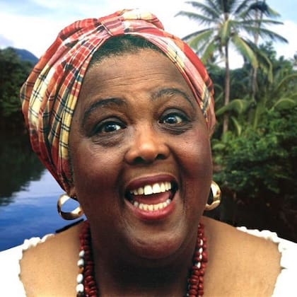 En 1998, el gobierno de Jamaica nombró a Louise Bennett-Coverley embajadora Cultural General del país.
