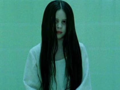 En 2002, Chase interpretó a Samara Morgan en The Ring (El Aro o La llamada), la remake estadounidense de la película japonesa Ringu