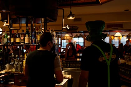 En 2002 tuvieron unas 60. 000 personas tomando en el lugar, una verdadera locura si se tiene en cuenta que Reconquista no era peatonal