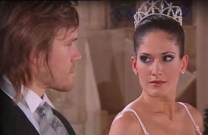 En 2004, Isabel Macedo como la malvada Delfina en la telenovela Floricienta
