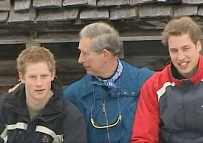 En 2005, Carlos con William y Harry unos días antes de boda con Camilla
