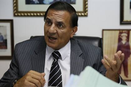 En 2012 envió a la Aduana de Orán un oficio con los nombres de dos empleados suyos; los habilitaba a llevar la droga en sus autos