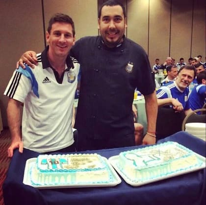 En 2014, Messi volvió a celebrar su cumpleaños con Diego Iacovone