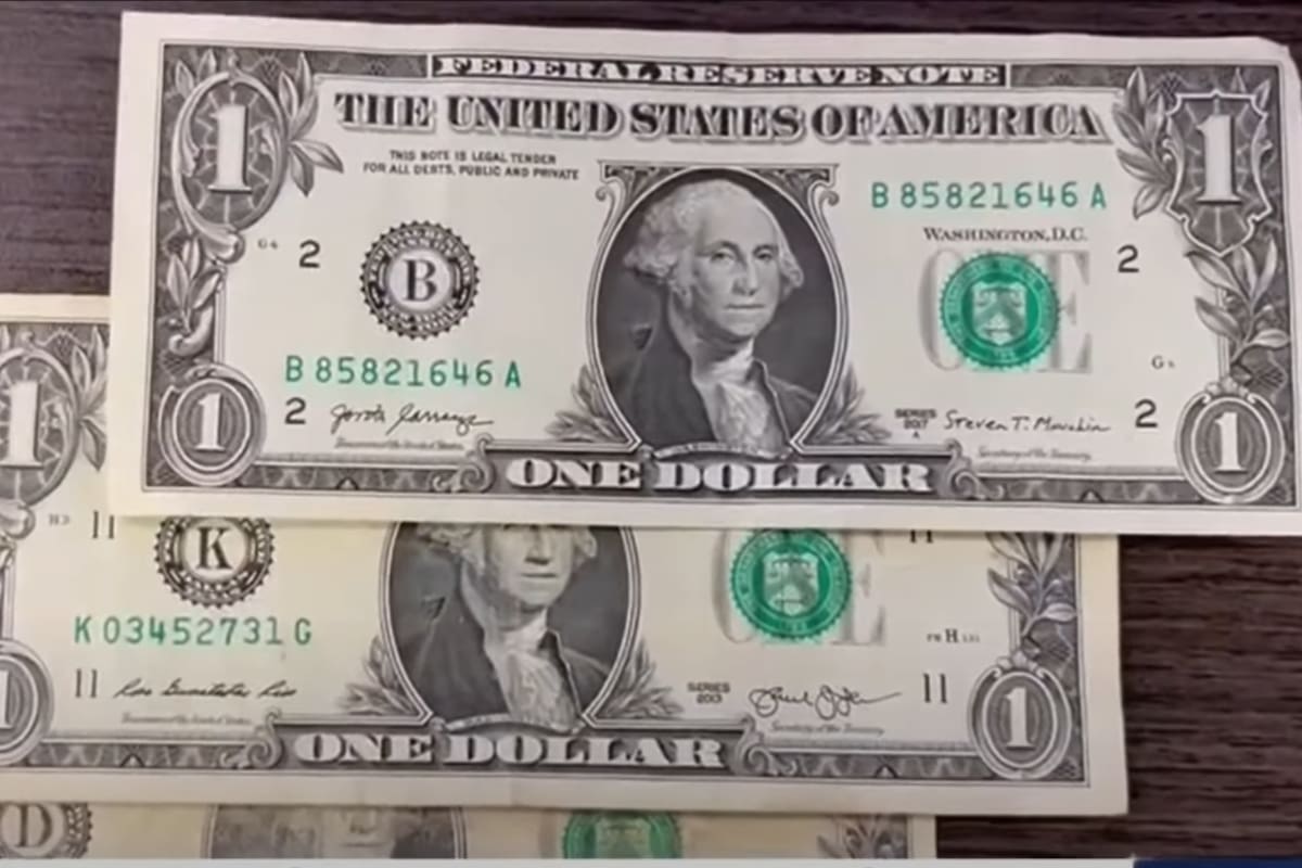 En 2014 y 2016 se imprimieron billetes de un dólar con números de serie duplicados