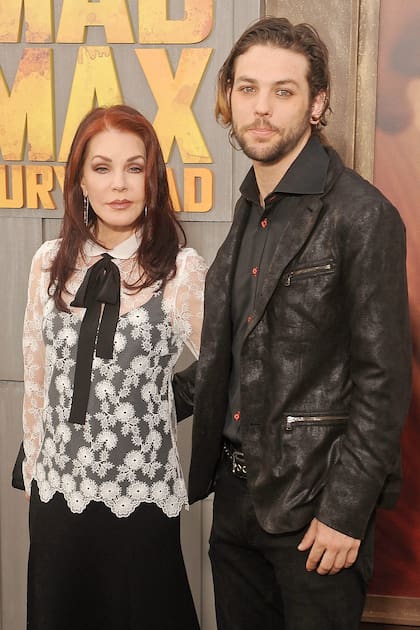 En 2015 junto a su segundo hijo, Navarone Garibaldi –fruto de su relación con el productor Marco Garibaldi–, en el estreno de Mad Max: furia en la carretera, en Los Ángeles.