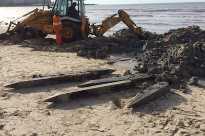 En 2015 y con la baja de la marea se encontraron restos del hotel que fueron levantados de la playa por la intendencia municipal