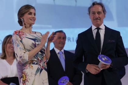 En 2016, el argentino Roberto Torretta recibió el Premio Nacional de la Moda de manos de la reina Letizia, quien suele vestir sus diseños