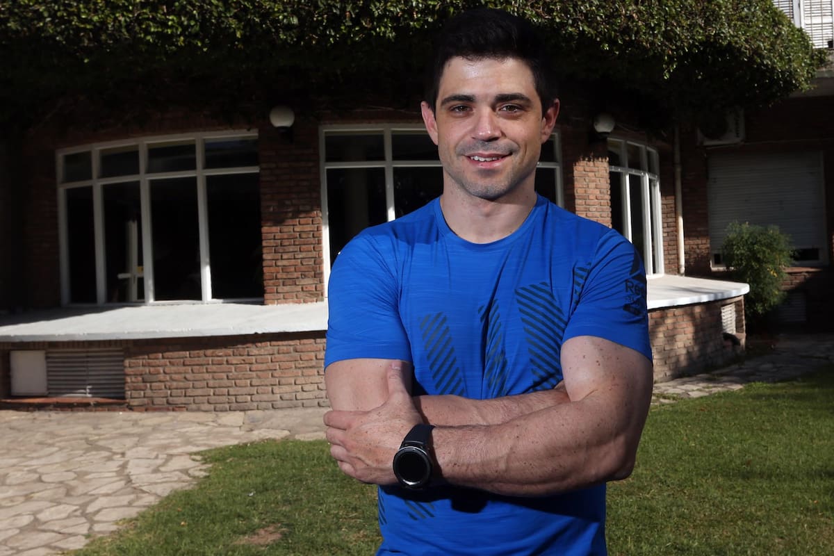 En 2016 estuvo cerca del retiro, se repuso y se consagró en el Panamericano y Sudamericano en anillas en 2017; nació su segundo hijo, Ciro, pero al poco tiempo recibió la noticia de la muerte de su entrenador