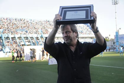 En 2018 volvió al Gigante de Alberdi dirigiendo a Atlético Tucumán y fue recibido con una ovación por los hinchas de Belgrano.