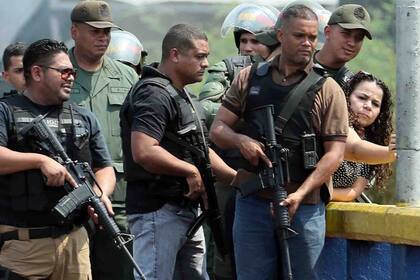 En 2019, Varela Rangel lideró los ataques contra quienes intentaban ingresar ayuda humanitaria a Venezuela en la frontera con Colombia
