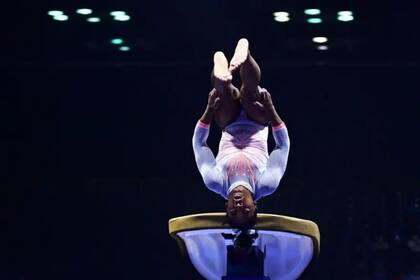 En 2021, Simone Biles hizo historia al ejecutar el doble salto Yurchenko en una competición