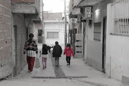 En 2022, dos de cada tres niños en la Argentina vivían en situación de pobreza, según Unicef