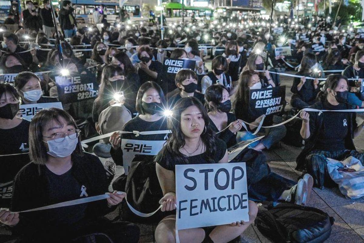 En 2022, un asesinato en el metro de Seúl desató furia por las leyes de acoso de Corea del Sur.