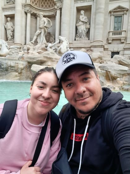 En 2023 Lucho llegó a Italia con su hija mayor y ambos probaron suerte, sin conocer el idioma y sin tener un trabajo preestablecido
