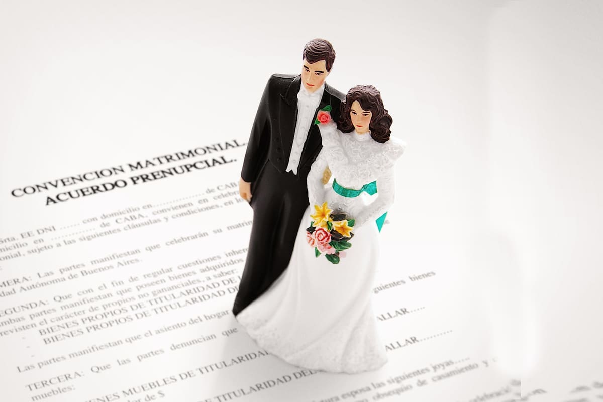 En 2024, 3051 parejas firmaron acuerdos de separación de bienes