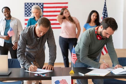 En 2024 California fue el estado con mayor cantidad de migrantes naturalizados de EE.UU.