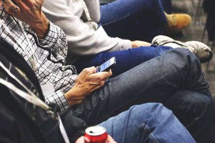 En 2024, el 77% de los consumidores compró a través del celular (Foto ilustrativa: PIXABAY)