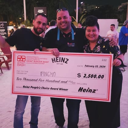 En 2024, el premio también se lo había llevado un establecimiento latino; Pincho obtuvo un cheque de US$2500 tras ser nombrados con el Peaplo Choice