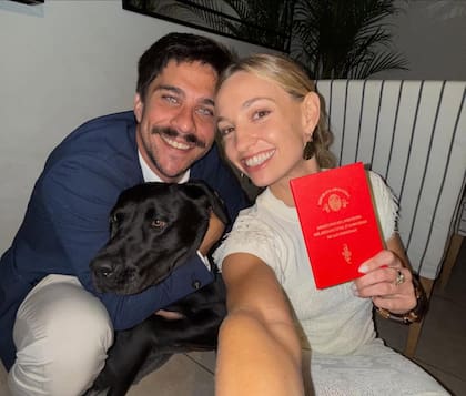 En 2025, Bautista se casó con su novia Delfina Villagra (Foto: Instagram @delfivillagra)