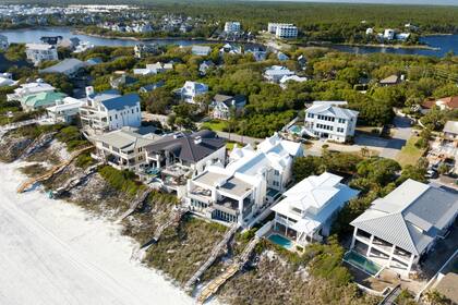 En 2025, el costo promedio de un seguro de hogar en EE.UU. es de US$2258 al año, aunque las primas pueden oscilar entre menos de US$1000 y más de US$5000, según el estado y las características de la propiedad