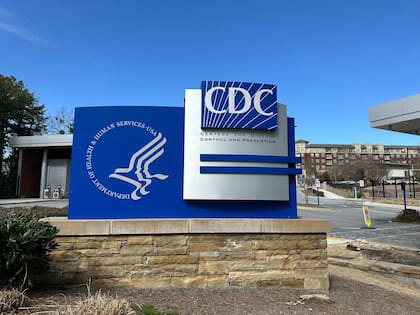En 2025, los CDC informaron que sus bases de datos no registraban un mayor riesgo de muerte tras la vacunación contra el Covid