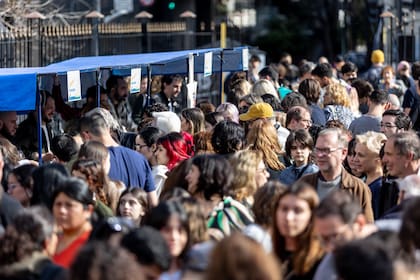 En 2025, más de quince personas recorrieron la Feria del Libro Usado