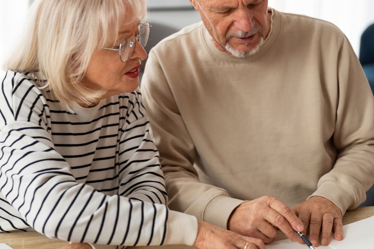 En 2025, millones de retirados en Estados Unidos dependen del Seguro Social, con pagos promedio cercanos a US$2000 al mes