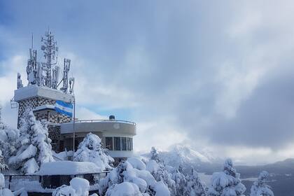 En 7 minutos la aerosilla del cerro Campanario puede depositar al visitante frente a este paisaje