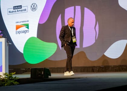 En Aapresid, Bruno Basso, de la Universidad Estatal de Michigan, quien disertó sobre “Gemelos digitales para posibilitar la transición hacia la sostenibilidad con los sistemas agroalimentarios”