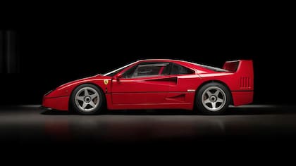 En abril de 1990 Jean Sage, recibió su propio Ferrari F40 sin catalizador ni suspensión ajustable