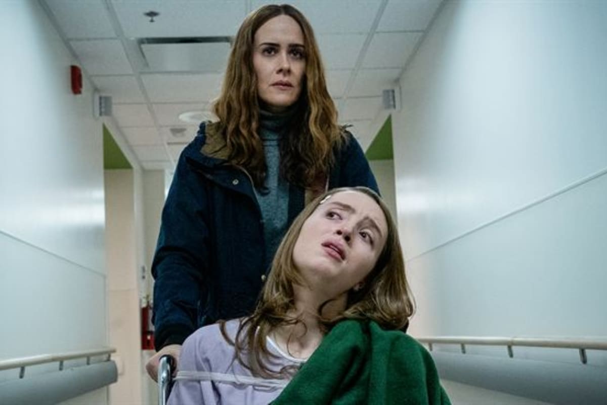 En abril de 2021, Netflix sumó la película Corre a su catálogo, que rápidamente llegó al ranking de lo más visto