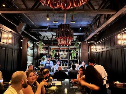 En abril de 2021 relanzaron Handshake Speakeasy