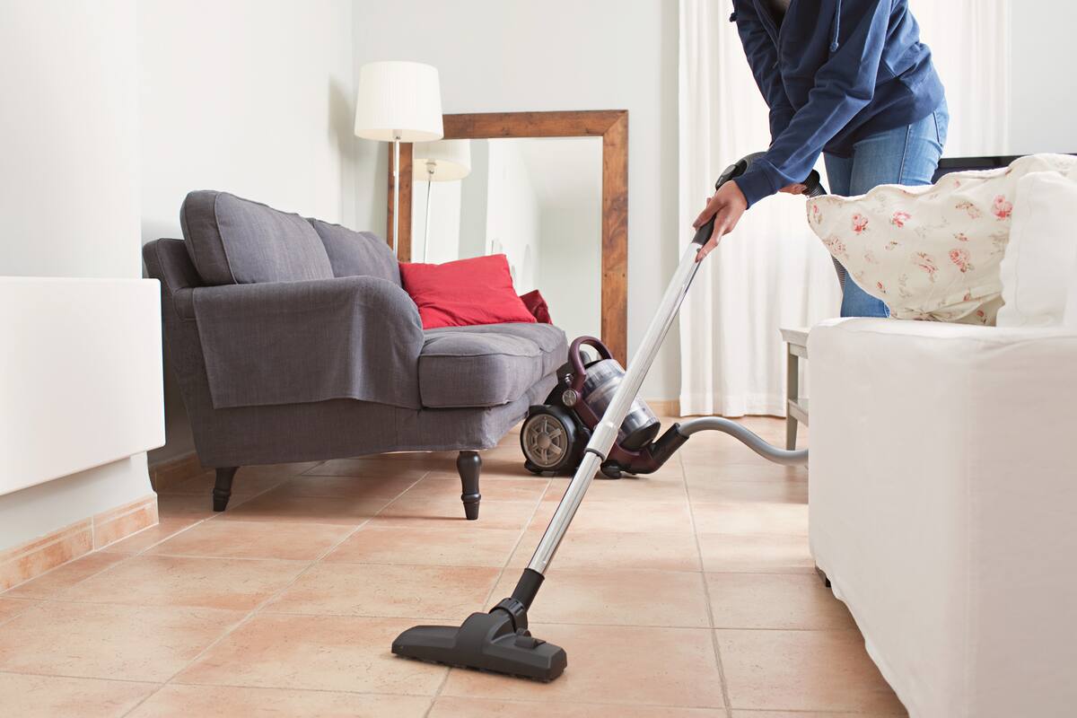 En abril todas las categorías del servicio doméstico recibirán un 14 porciento de aumento