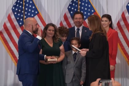 En agosto de 2025, Jay Collins fue designado como vicegobernador de Florida