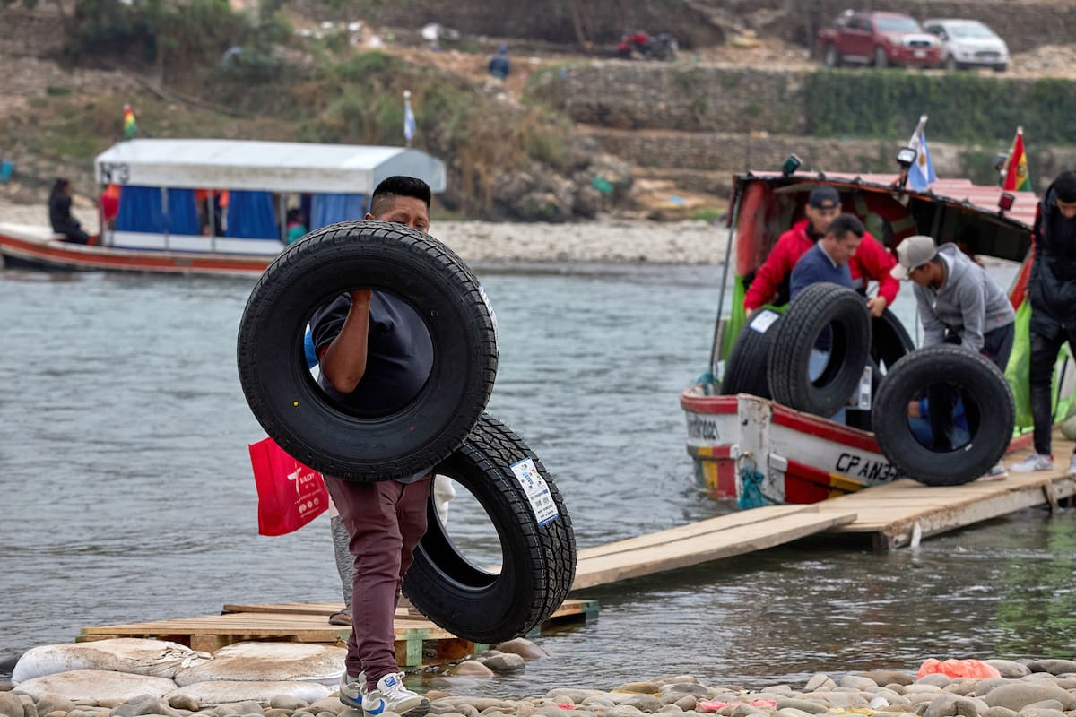 En Aguas Blancas, frontera de Salta con Bolivia, se registra un fuerte ingreso para comprar en la Argentina.
