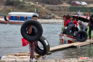 En Aguas Blancas, frontera de Salta con Bolivia, se registra un fuerte ingreso para comprar en la Argentina.