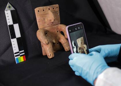 En algunas regiones colombianas el uso de cerámica se remonta a aproximadamente el año 1000 antes de Cristo, presente sobre todo en ritos religiosos y funerarios