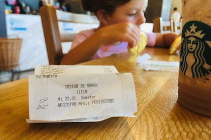 En algunos casos, el código para el baño figura en el ticket de compra