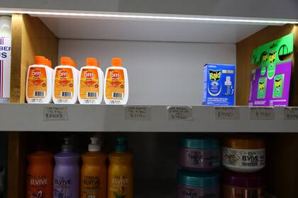 En algunos comercios solo hay repelente en crema, pero falta el producto en aerosol